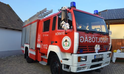Új gépjárműfecskendővel gazdagodtak a környei tűzoltók