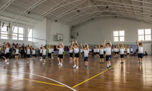 Szerdán avatták fel a II. Rákóczi Ferenc Általános Iskola megújult tornatermét, Süttőn