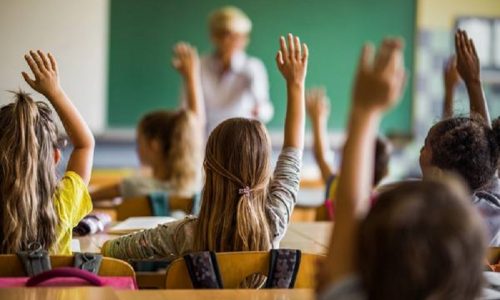 Nagymértékben emelkedhet pedagógusok bére