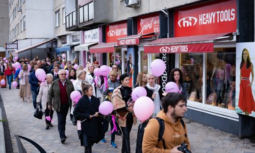 Pénteken rendezték meg a Gyalogolj az életedért elnevezésű sétát Tatabányán