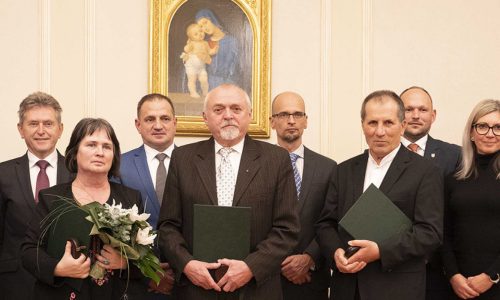 Rangos megyei díjakat adtak át Esztergomban