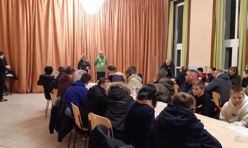 Elindul a rendőrség Suli Moped programja