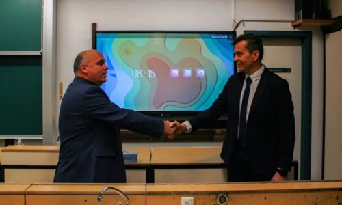 Esztergomi iskolát támogatott a dorogi Richter Gedeon Nyrt.