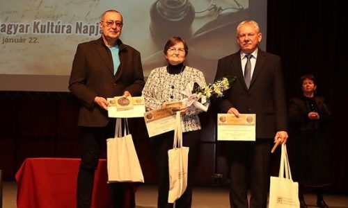 Átadták a Kölcsey Emlékplaketteket Oroszlányban
