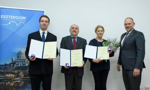Átadták az Esztergom Kultúrájáért kitüntető címeket