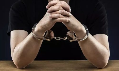 Áfacsaló bűnszervezet vezetőjét és három tagját tartóztatták le Tatabányán