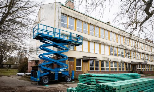 Felújítják a régi városi Rendelőintézet tetőszerkezetét Tatán