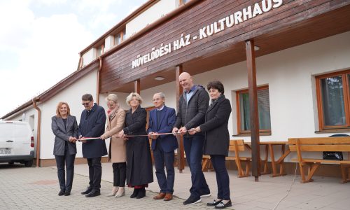 Megújult a művelődési ház Vértessomlón