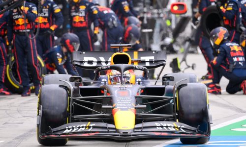 Verstappen a pole pozícióban