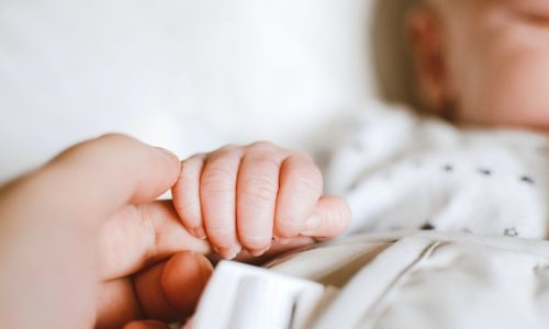 Megjelentek a Babaváró támogatás és a falusi CSOK emeléséről szóló rendeletek