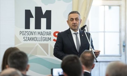 Potápi Árpád János: nagy a tét a felvidéki magyarság számára a választáson