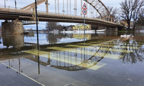 A Duna felső szakaszán elkezdődött az árhullám tetőzése