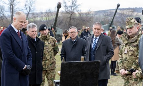 Magyarország NATO csatlakozásának 25. évfordulójára emlékeztek Tatán
