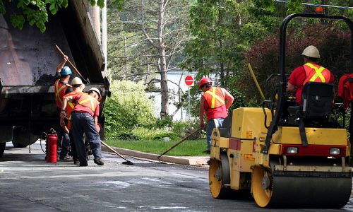 Több mint másfél milliárdból újul meg az út Csákvár és Felcsút között
